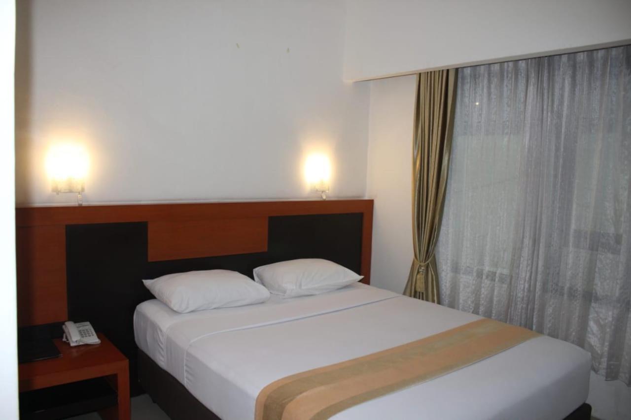 Hotel Grand Karawang Indah Zewnętrze zdjęcie