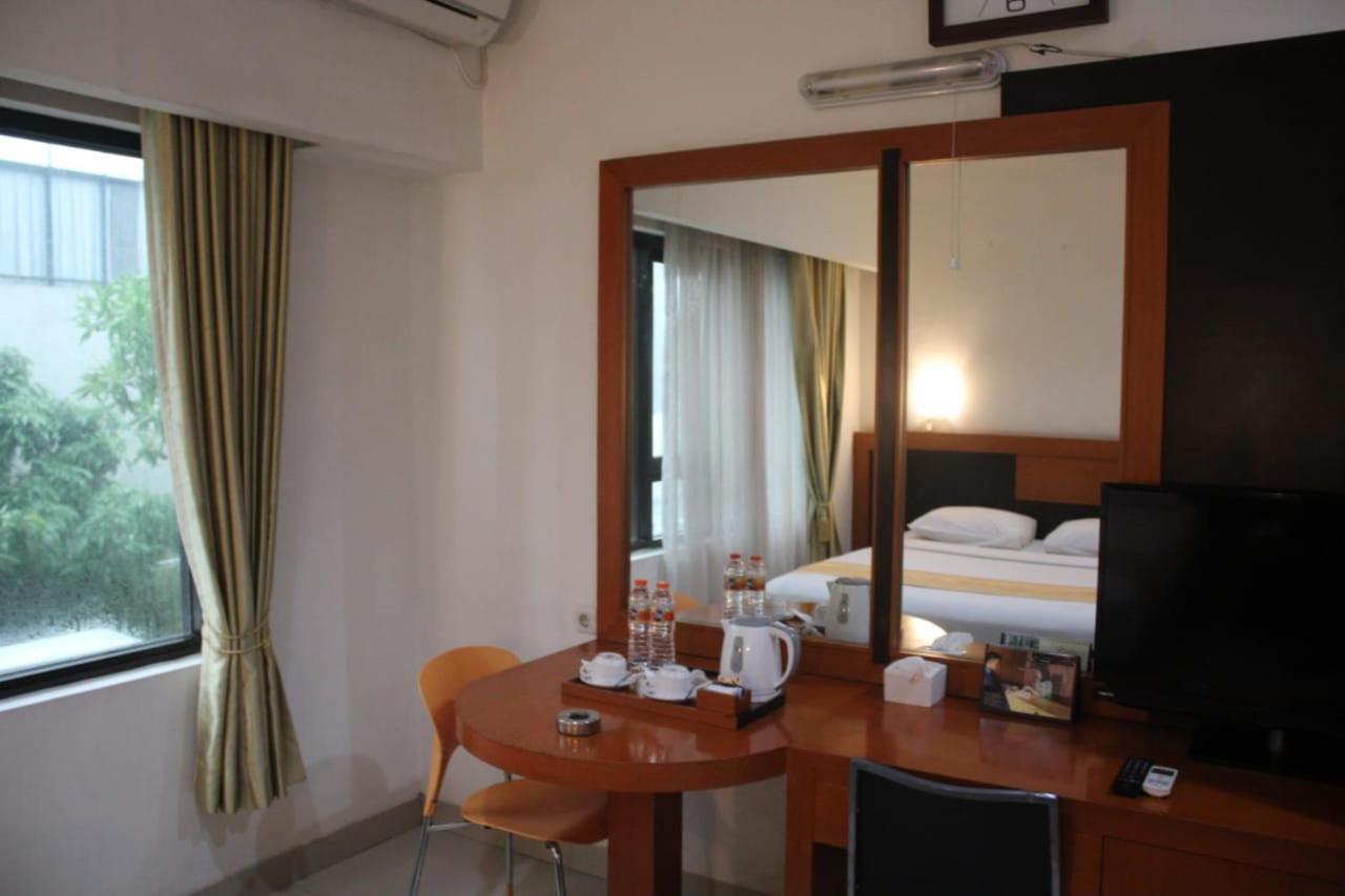 Hotel Grand Karawang Indah Zewnętrze zdjęcie