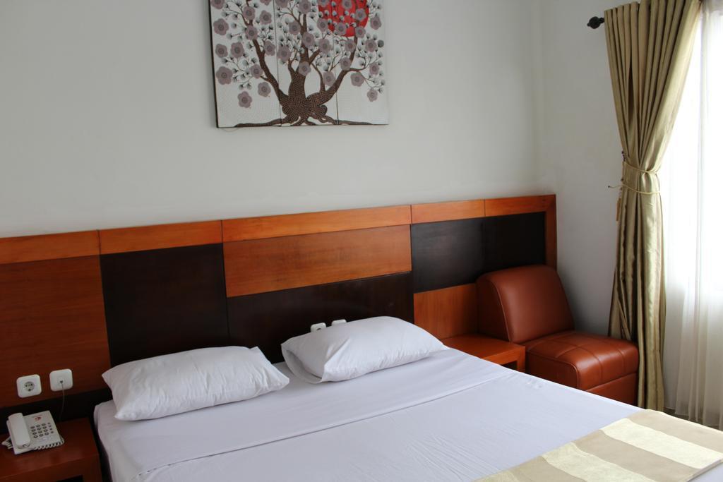 Hotel Grand Karawang Indah Zewnętrze zdjęcie