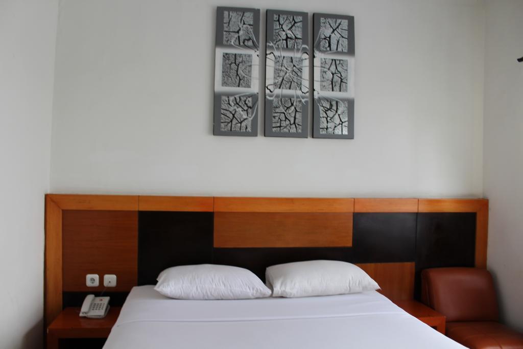 Hotel Grand Karawang Indah Zewnętrze zdjęcie