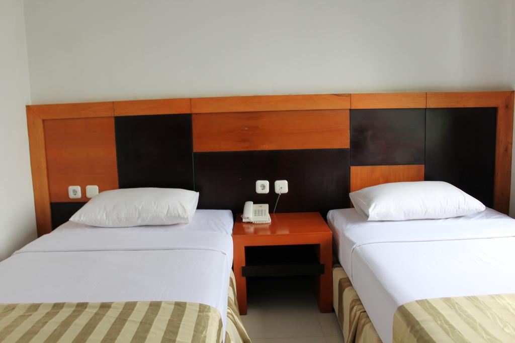 Hotel Grand Karawang Indah Zewnętrze zdjęcie