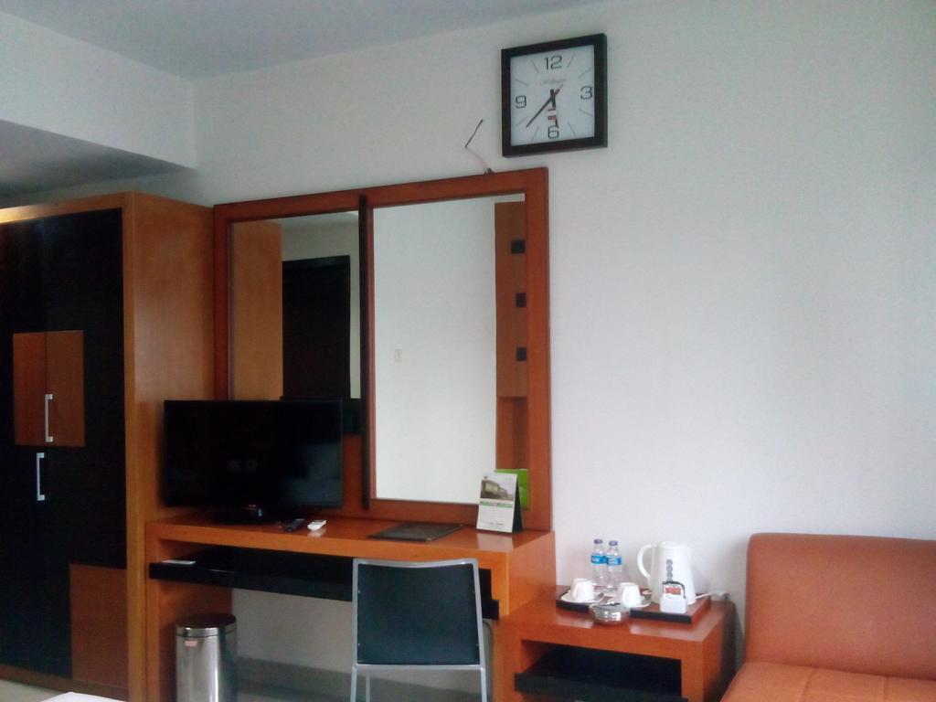 Hotel Grand Karawang Indah Pokój zdjęcie