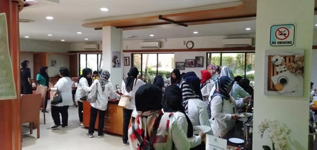 Hotel Grand Karawang Indah Zewnętrze zdjęcie